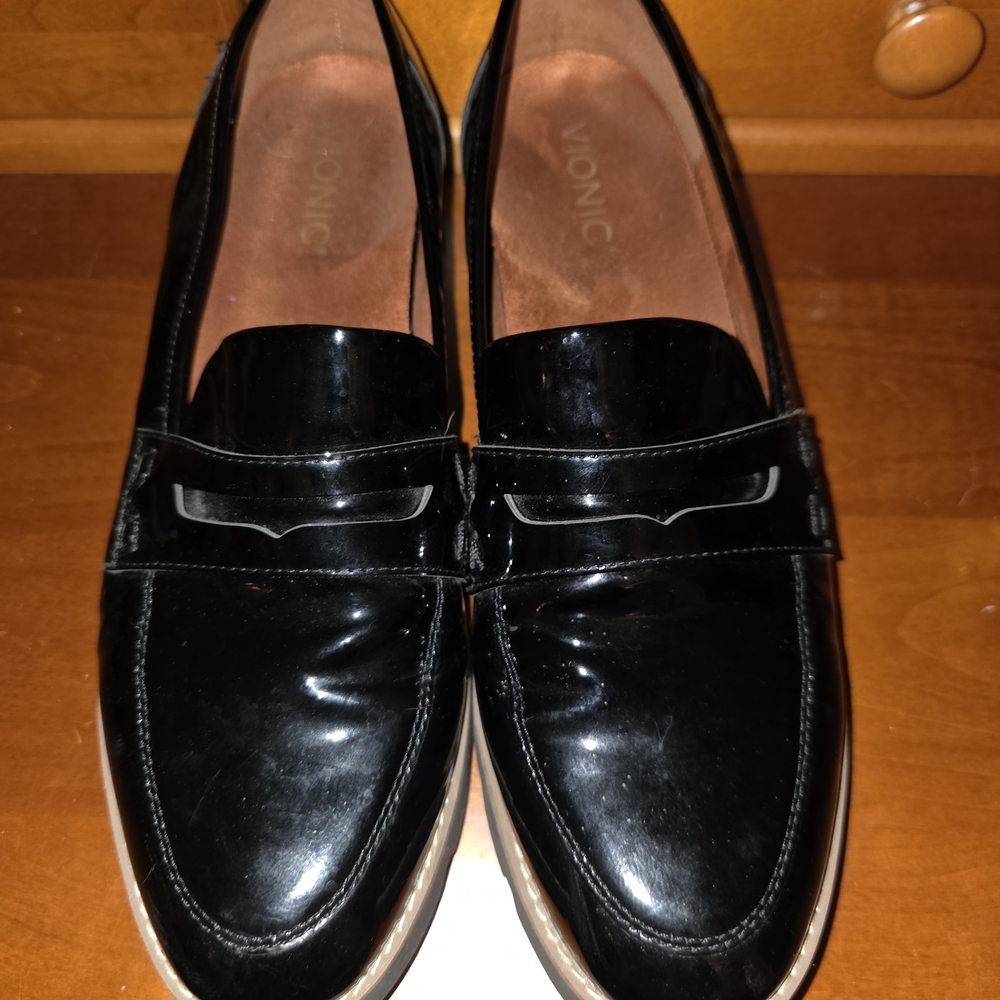 Vionic Black Patent Leather Slip-On Penny Loafers for Women